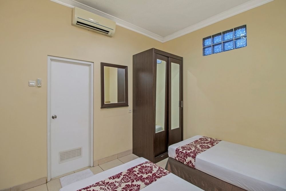 Reddoorz Plus @ Karet Setiabudi Jakarta Extérieur photo